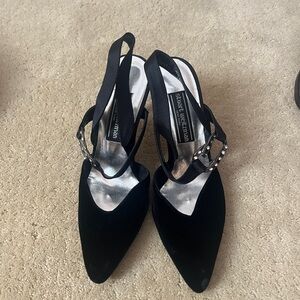 90s style pointed toe heels